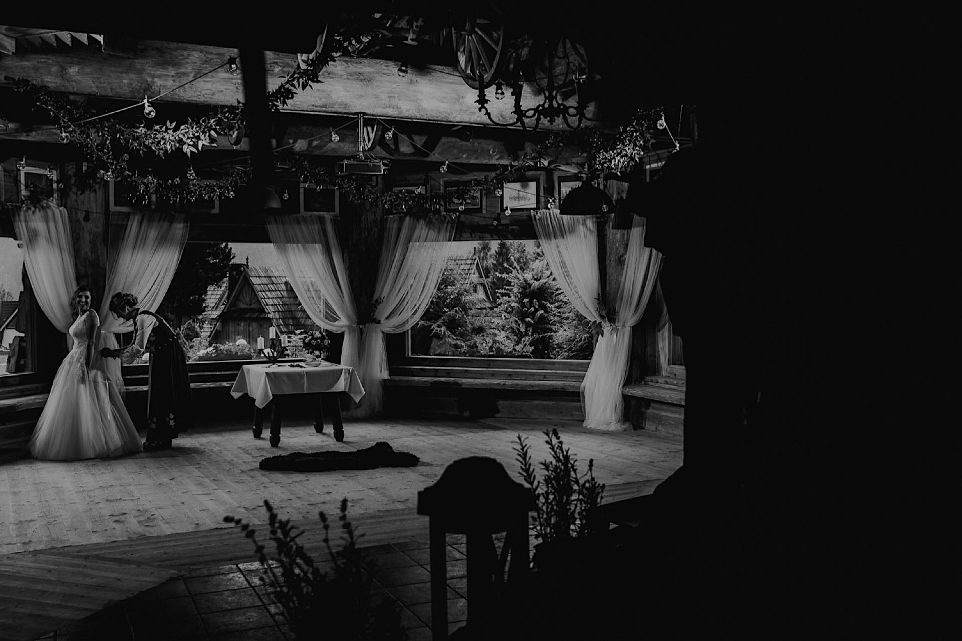 1december 06 2019 10