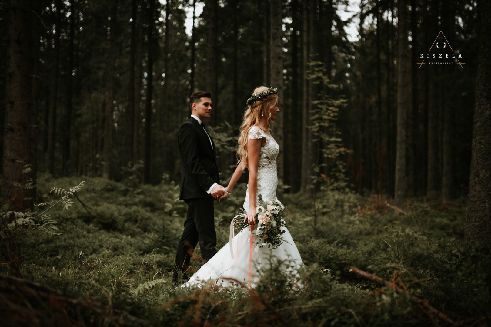 sesja ślubna w lesie
