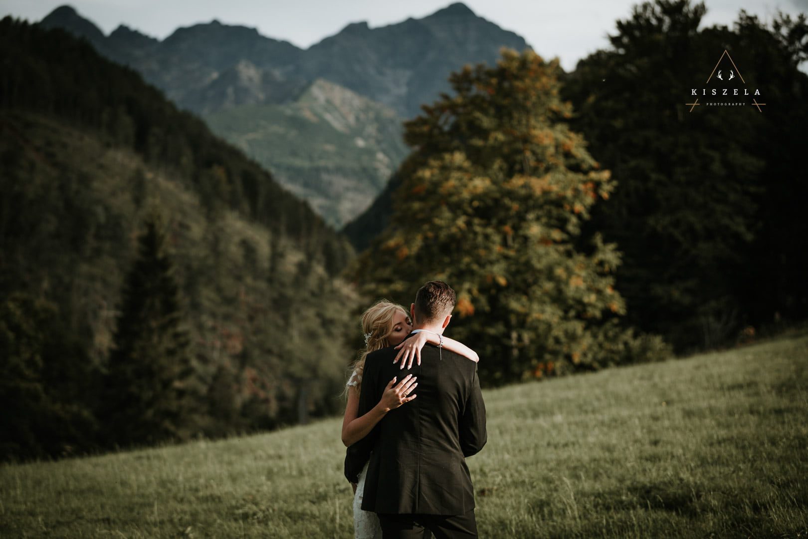 sesja ślubna w lesie