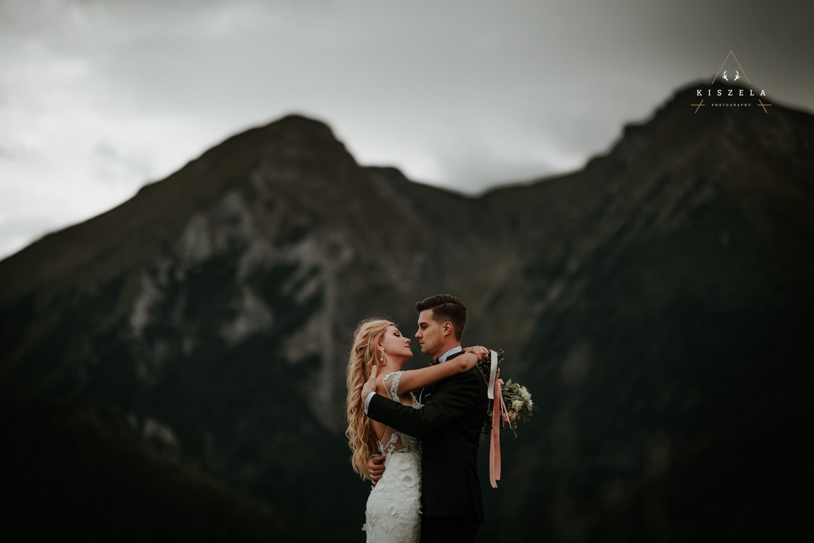 sesja ślubna w lesie