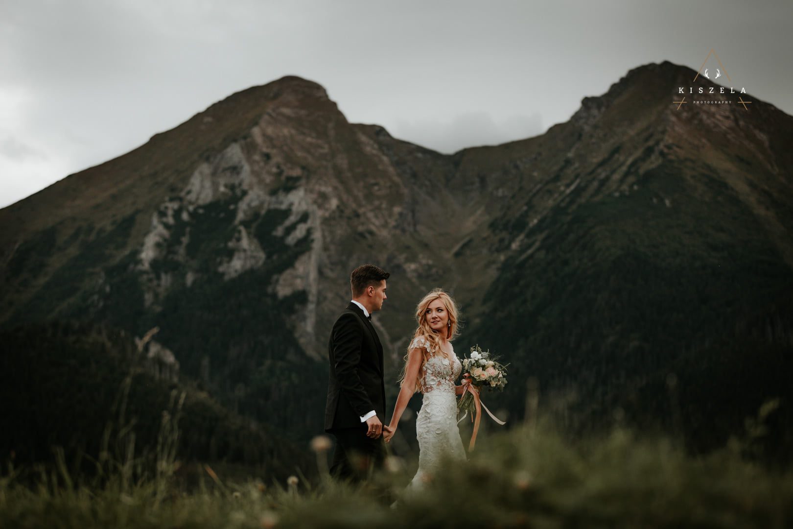 sesja ślubna w lesie