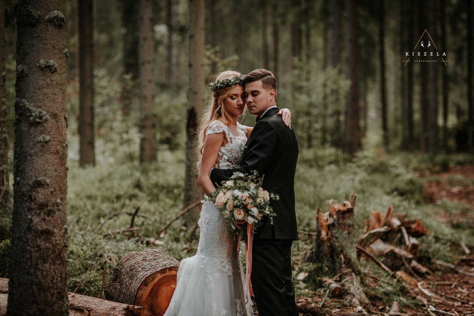 sesja ślubna w lesie