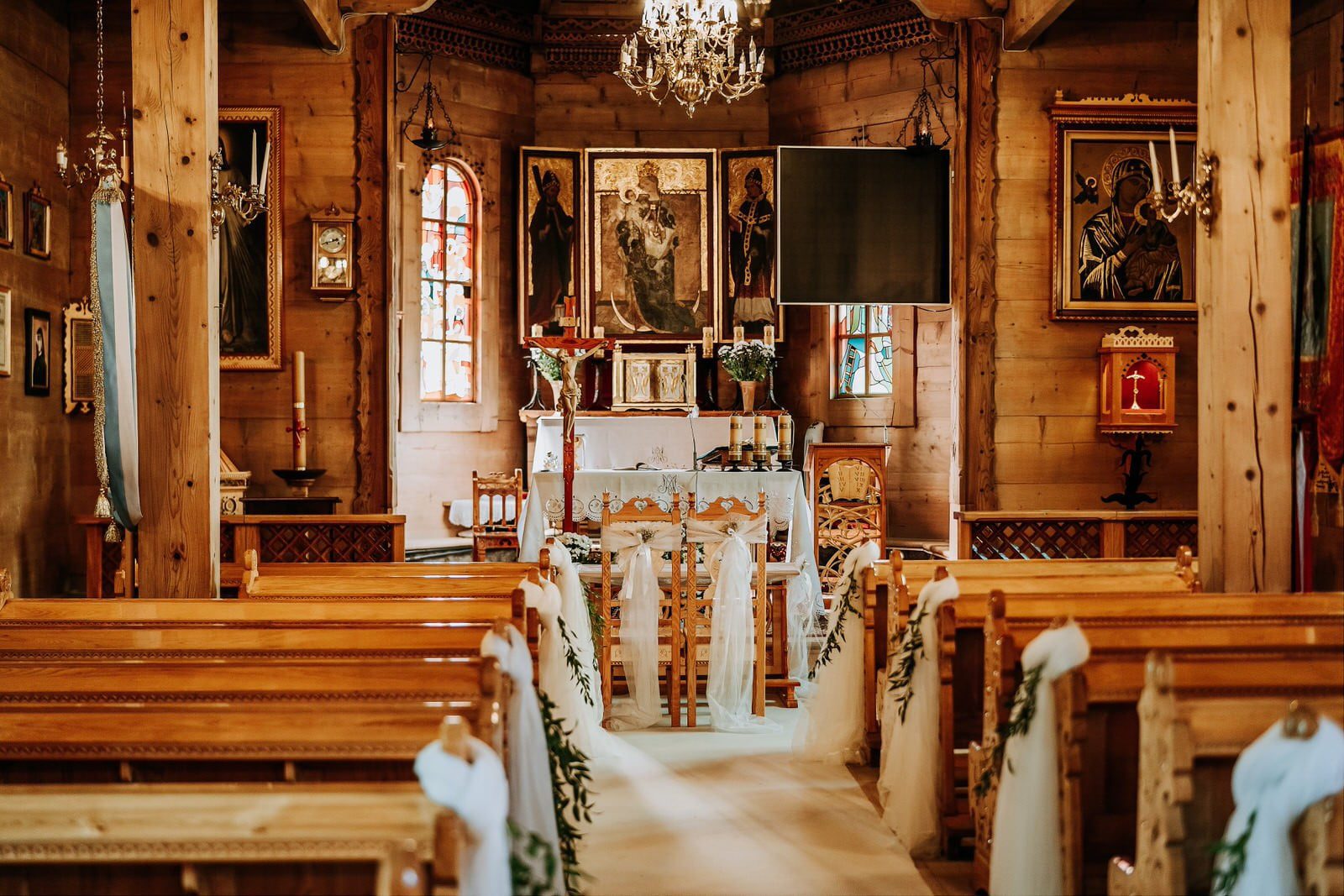 A7V00331-Exposure 8 Kościół NMP Królowej w Murzasichlu Ślub