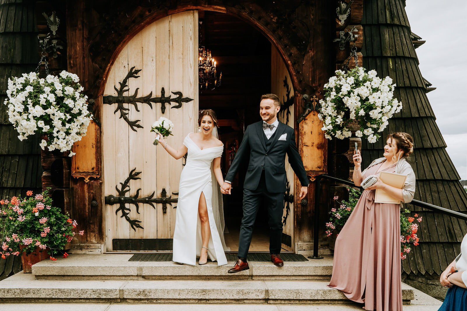 A9M03765-Kościół NMP Królowej w Murzasichlu 11 Kościół NMP Królowej w Murzasichlu Ślub